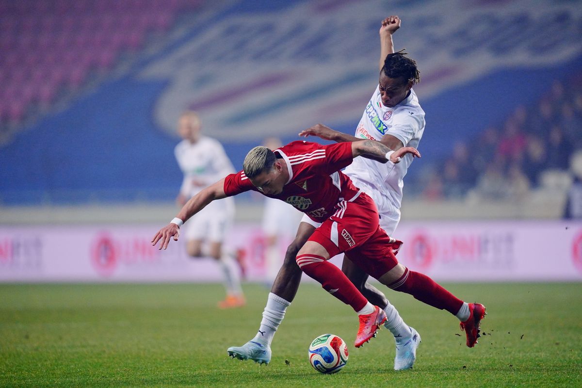 Nem bírtak egymással a felek a keleti rangadón. Fotó: Derencsényi István / MTI Fotószerkesztõség