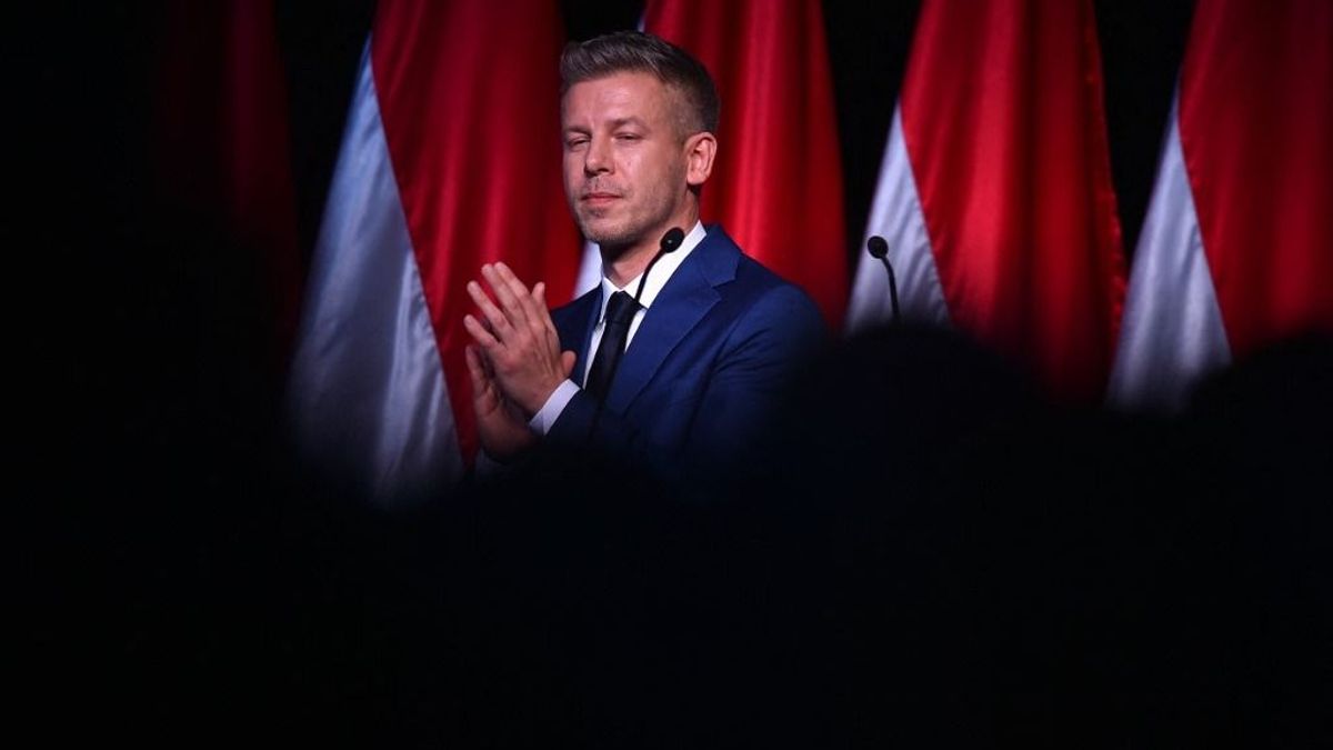 Magyar Péter ukránokkal járatná le a kormányt a gödi Samsung-gyárral kapcsolatban