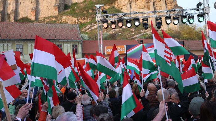 Orbán Viktor országjárás Esztergom
kampány
választás
