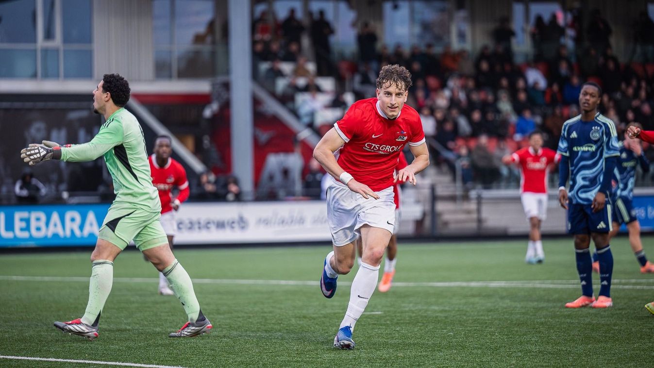 Kovács Bendegúz újabb, szám szerint már a 30. gólöröme az AZ Alkmaar színeiben
