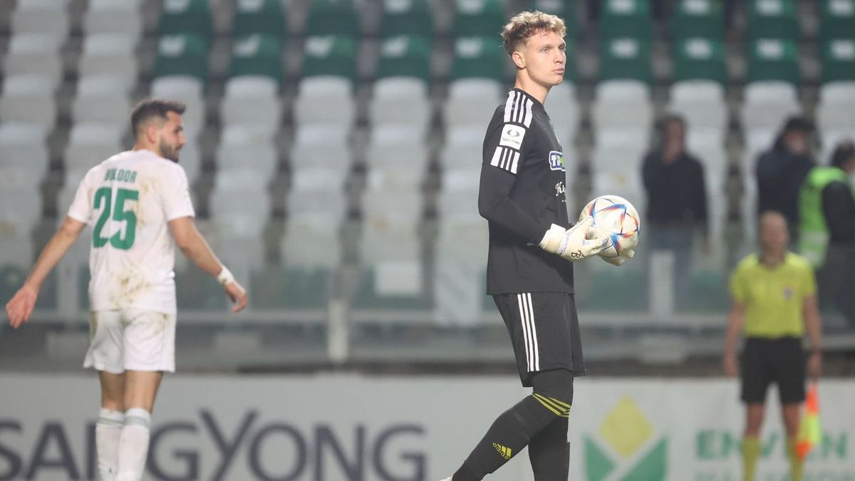 A reggeliből nyerhette ihletett formáját a KTE kupában parádézó kapusa?