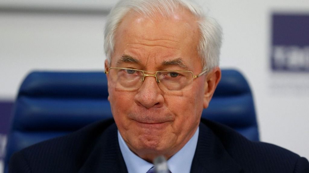 Mikola Janovics Azarov szerint a kijevi rezsim problémát akar okozni Orbán Viktornak