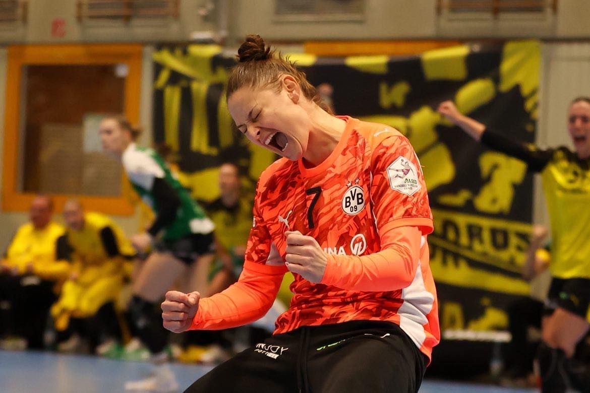 Szikora Melinda jól védett a Dortmund kapujában az FTC elleni női kézilabda BL-nyolcaddöntő visszavágóján