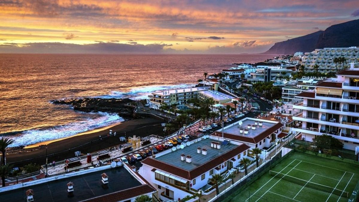 „Turisták, menjetek haza!” – vandalizmus és tüntetések a népszerű üdülőszigeten + videó