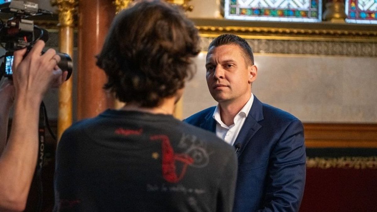 Menczer Tamás: Ukrajna újabb vörös vonalat lépett át, már Orbán Viktor családját is fenyegetik + videó