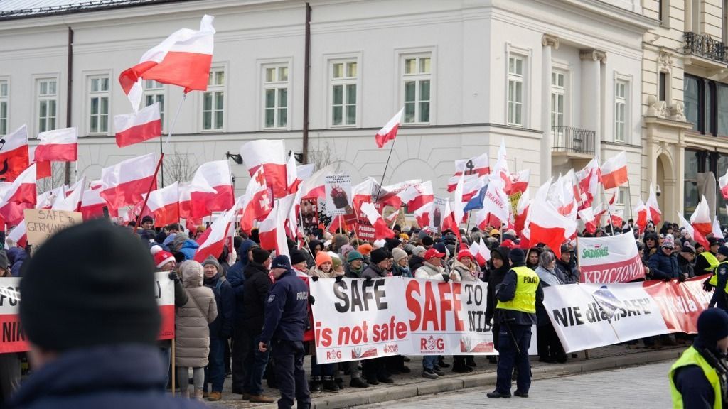 Nawrocki megvétózza a védelmi képességek fejlesztését célzó uniós SAFE-eszközök lengyelországi lehívásáról szóló törvényt