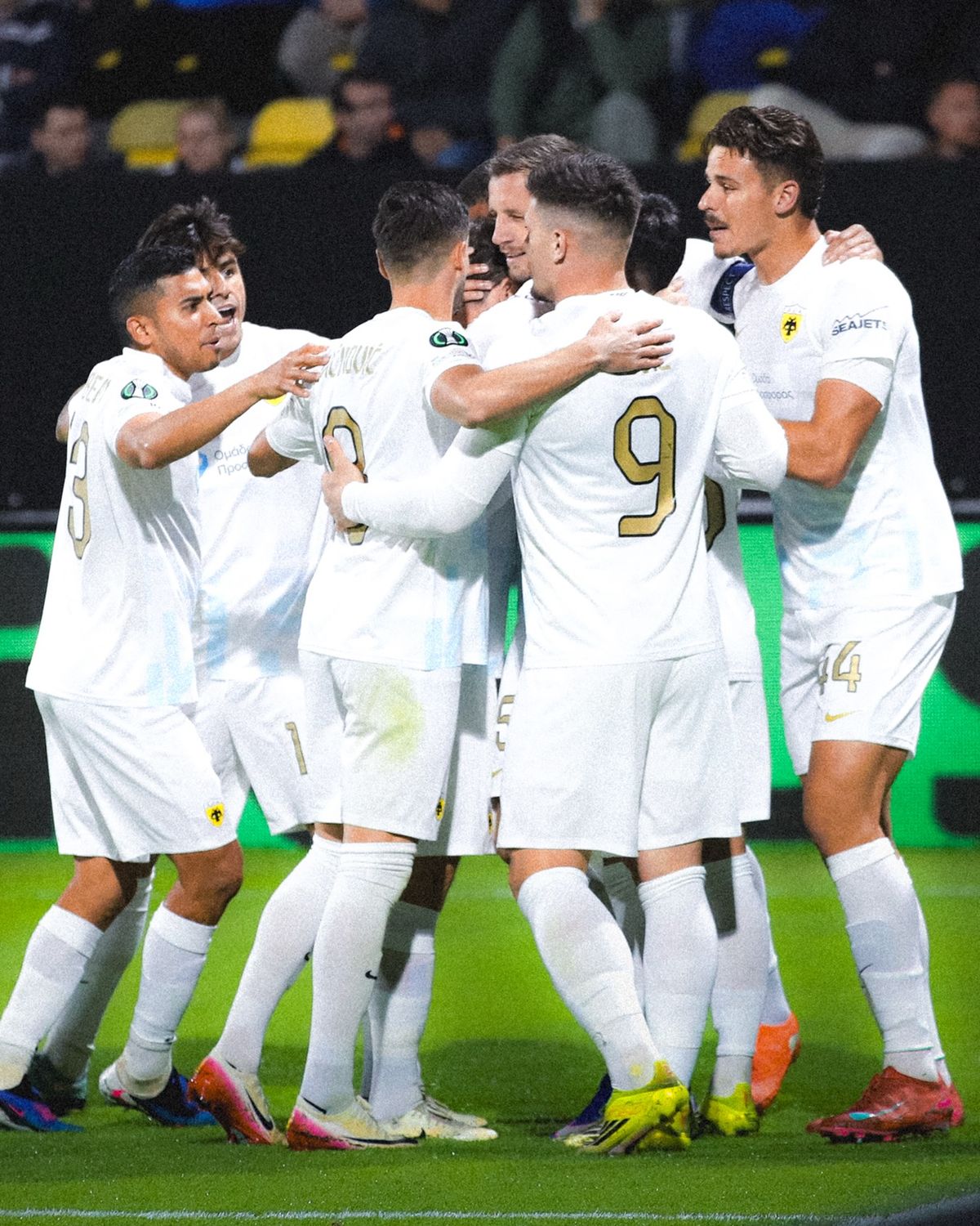 Varga Barnabás gólja után három további találatot is ünnepelhetett az AEK Athén, a Konferencialigában elszenvedett súlyos vereség után kirúgták a Celje edzőjét