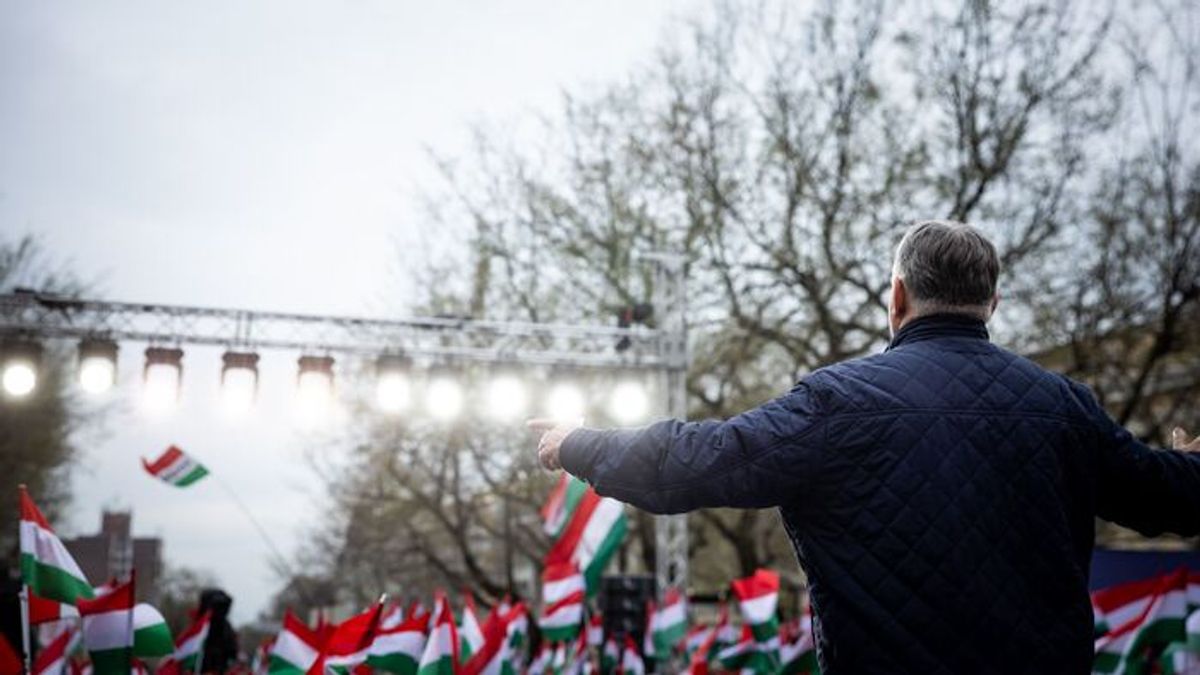 PM Orban: We Are More Numerous, Must Also Win Digital Battle