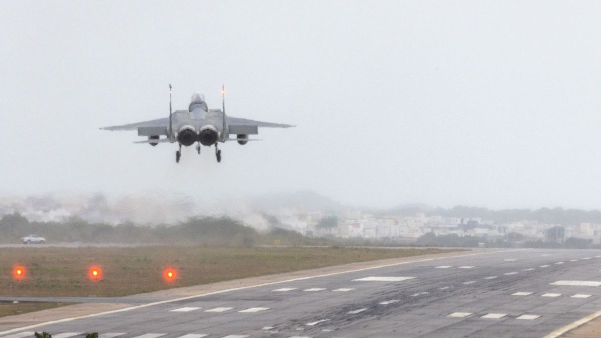 Tévedésből történt: több amerikai vadászgépet is lelőttek Kuvaitban + videó