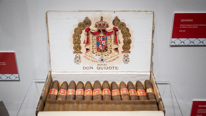 Fő a kávé kiállítás megnyitója