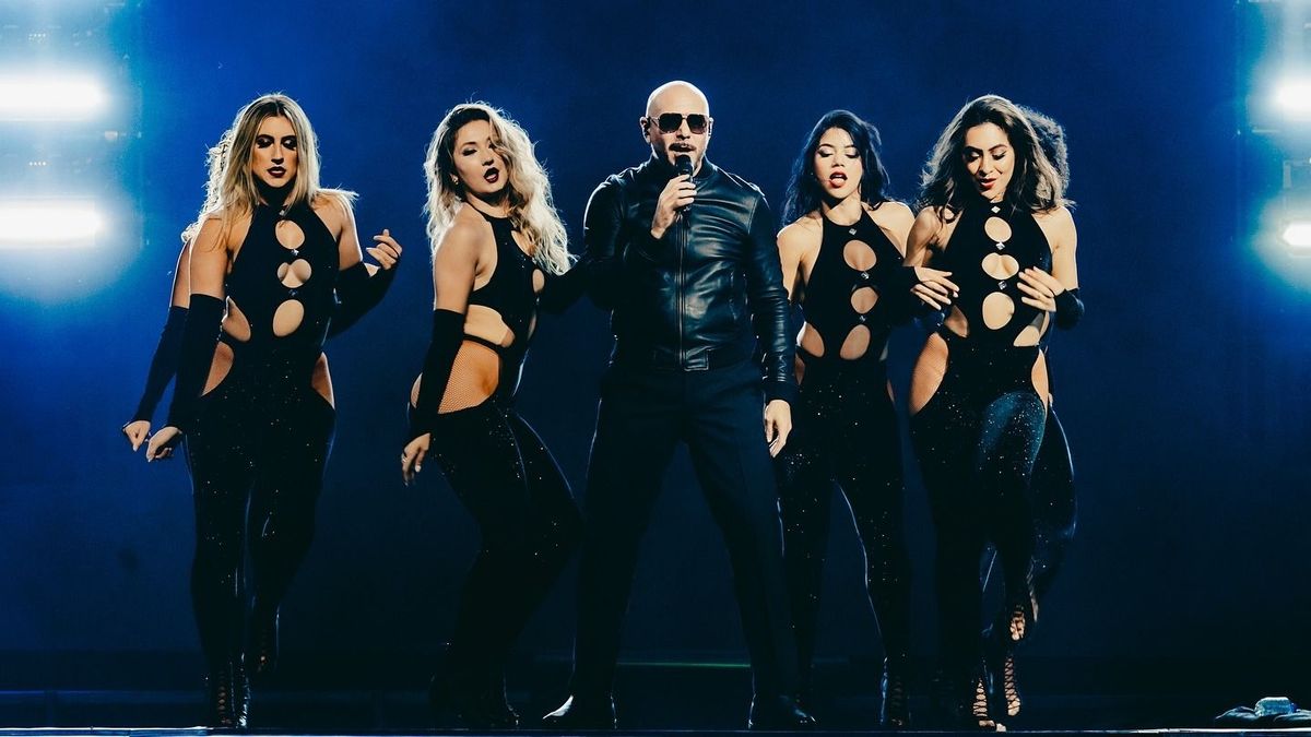 Kétszer is berobbantja Budapestet Pitbull