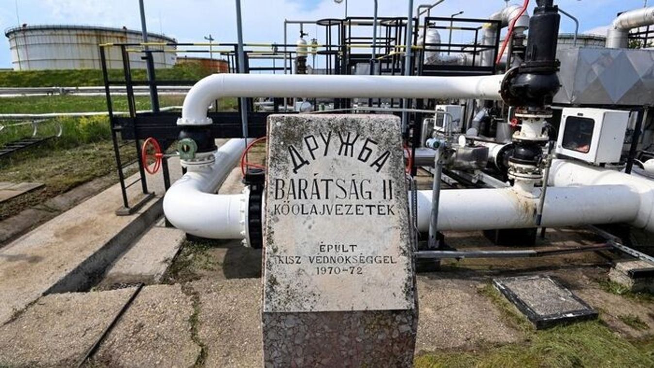 As long as crude oil does not arrive through the Druzhba pipeline, Ukraine cannot access the multibillion-euro loan (Source: AFP)