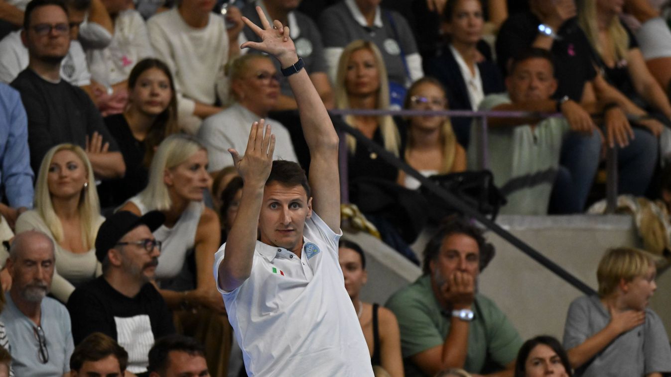 Pro Recco
Budapest, 2025. október 8.
Sandro Sukno, a Pro Recco vezetőedzője a férfi vízilabda Európai Szuperkupa döntőjében játszott FTC-Telekom Waterpolo - Pro Recco mérkőzésen a Komjádi Uszodában 2025. október 8-án.
MTI/Illyés Tibor