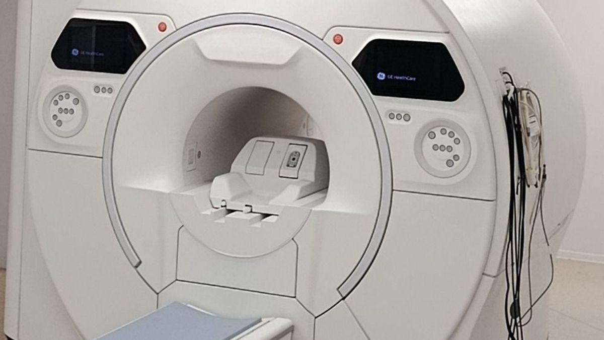 Új dimenzió nyílik a gyógyulásban: korszerű gépek segítik a betegeket Baján + videó