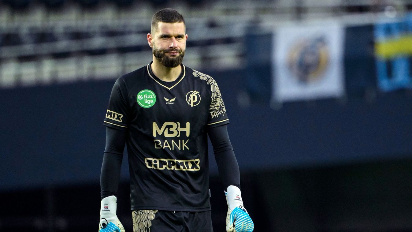 Szappanos Péter
Felcsút, 2025. november 22.
Szappanos Péter, a Puskás Akadémia kapusa a Fizz Liga 14. fordulójában játszott Puskás Akadémia FC - Kisvárda Master Good mérkőzésen a felcsúti Pancho Arénában 2025. november 22-én.
MTI/Purger Tamás