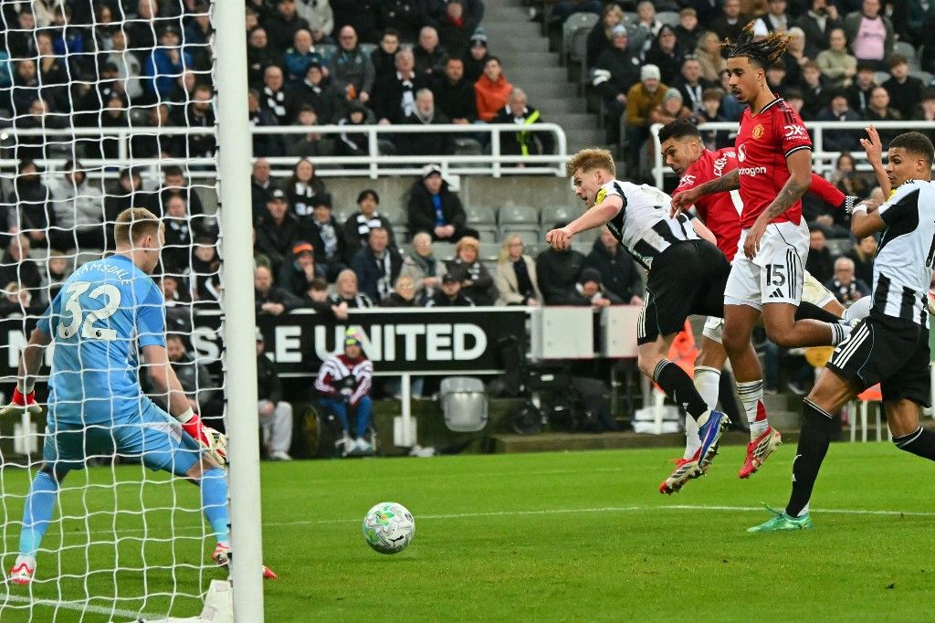 Casemiro fejesgóljával egyenlített a Manchester United a Newcastle vendégeként a Premier League 29. fordulójában, végül mégis kikapott. Az eredmények a Liverpoolnak kedveznek