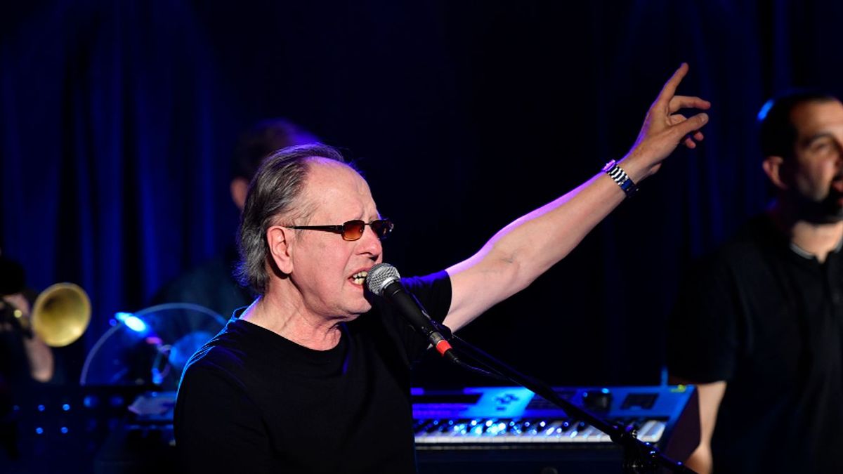 „Amit még nem mondhattam el” – Szerenáddal és óriási Aréna-koncerttel emlékeznek a 75 éves Balázs Fecóra