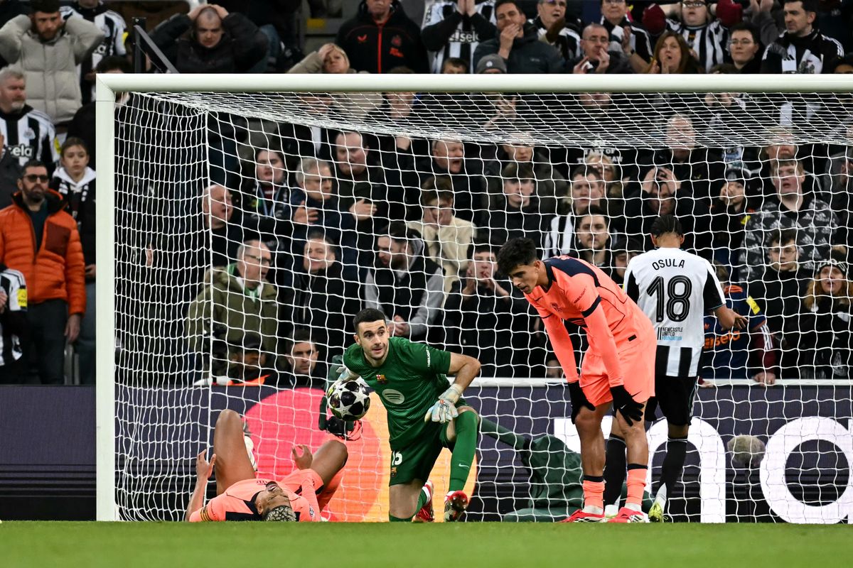 Joan García (zöldben) és a Barcelona elégedetten hagyhatja ott a Newcastle otthonát