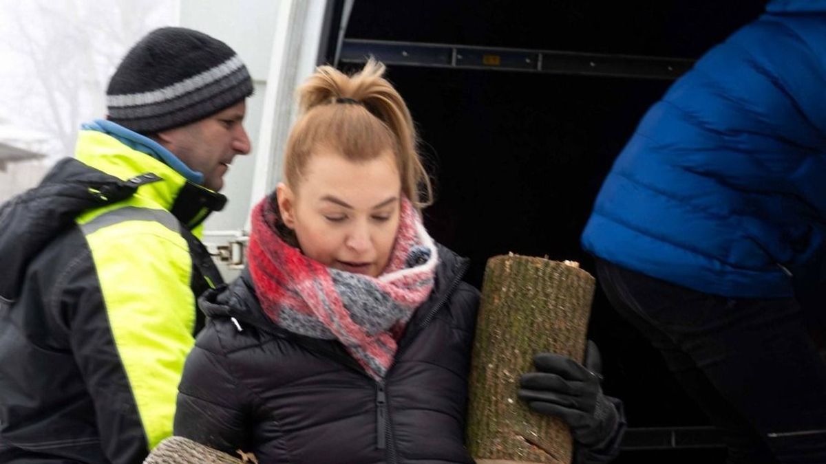 Ilyen a tiszás segítőkészség: támogatást ígért egy ötgyermekes családnak Magyar Péter képviselőjelöltje, majd felszívódott + videó