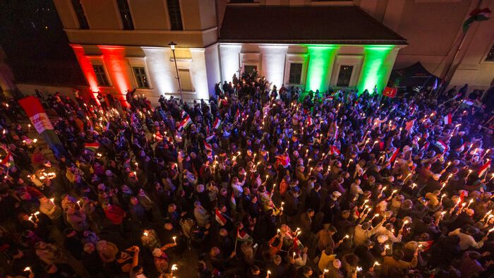 Orbán Viktor országjárás Esztergom
kampány
választás
Lázár János