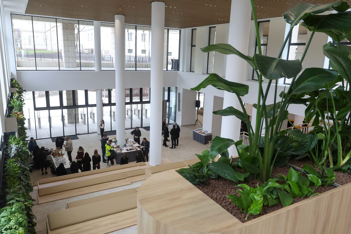 Nemzeti Közszolgálati Egyetem épületátadás és szoboravató 