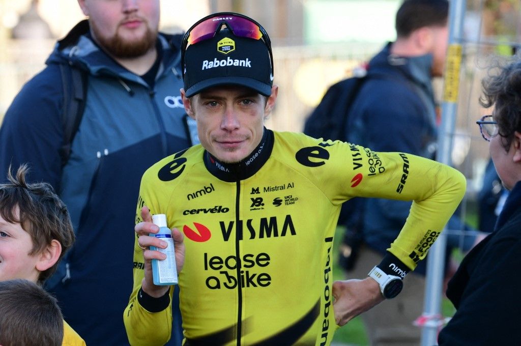 Az oldalszél miatt gondokkal küzdő Jonas Vingegaard csak szeretett volna Remco Evenepoel mögött maradni a katalán kerékpáros körverseny harmadik szakaszán