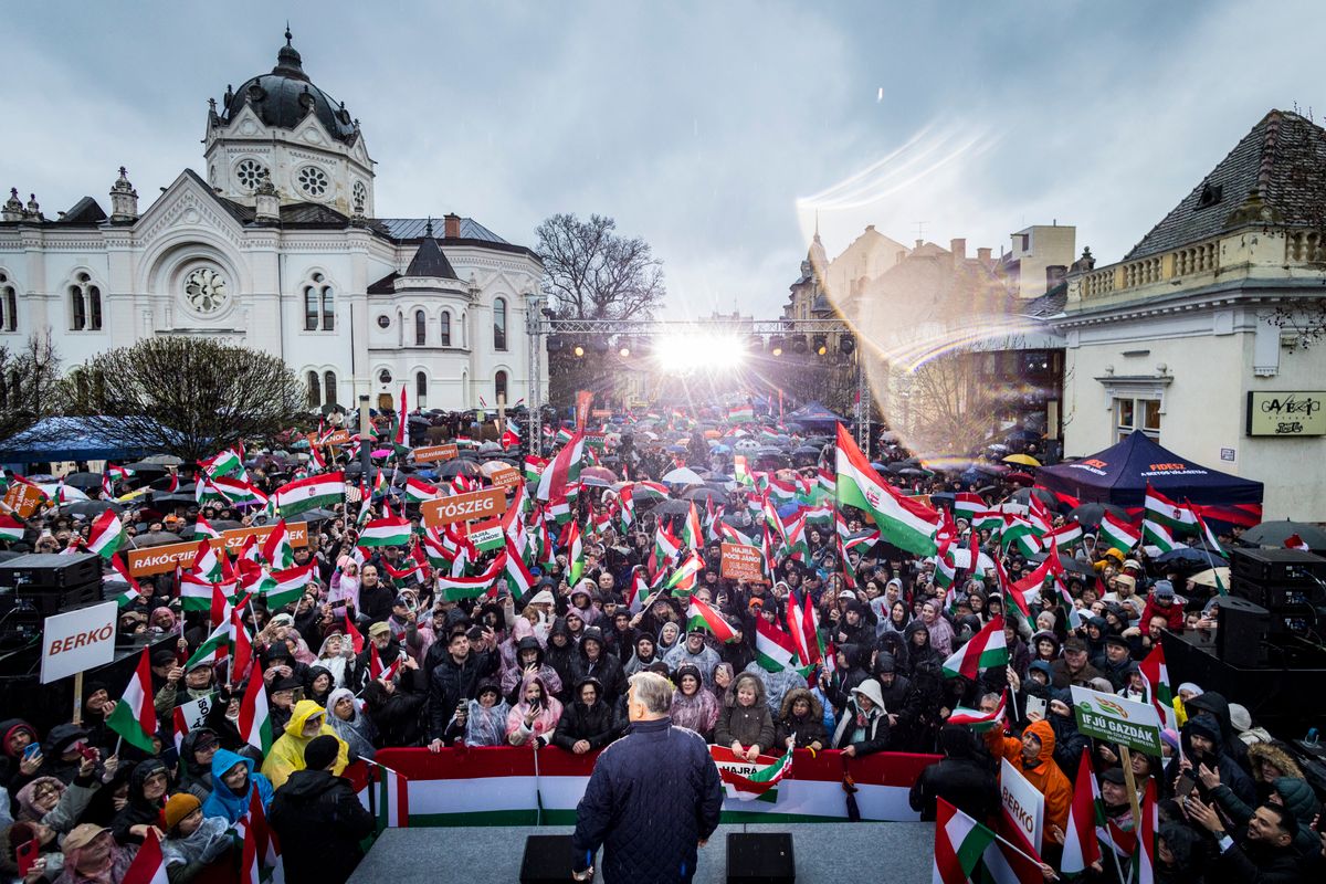 Orbán Viktor országjárás Szolnok
kampány
választás