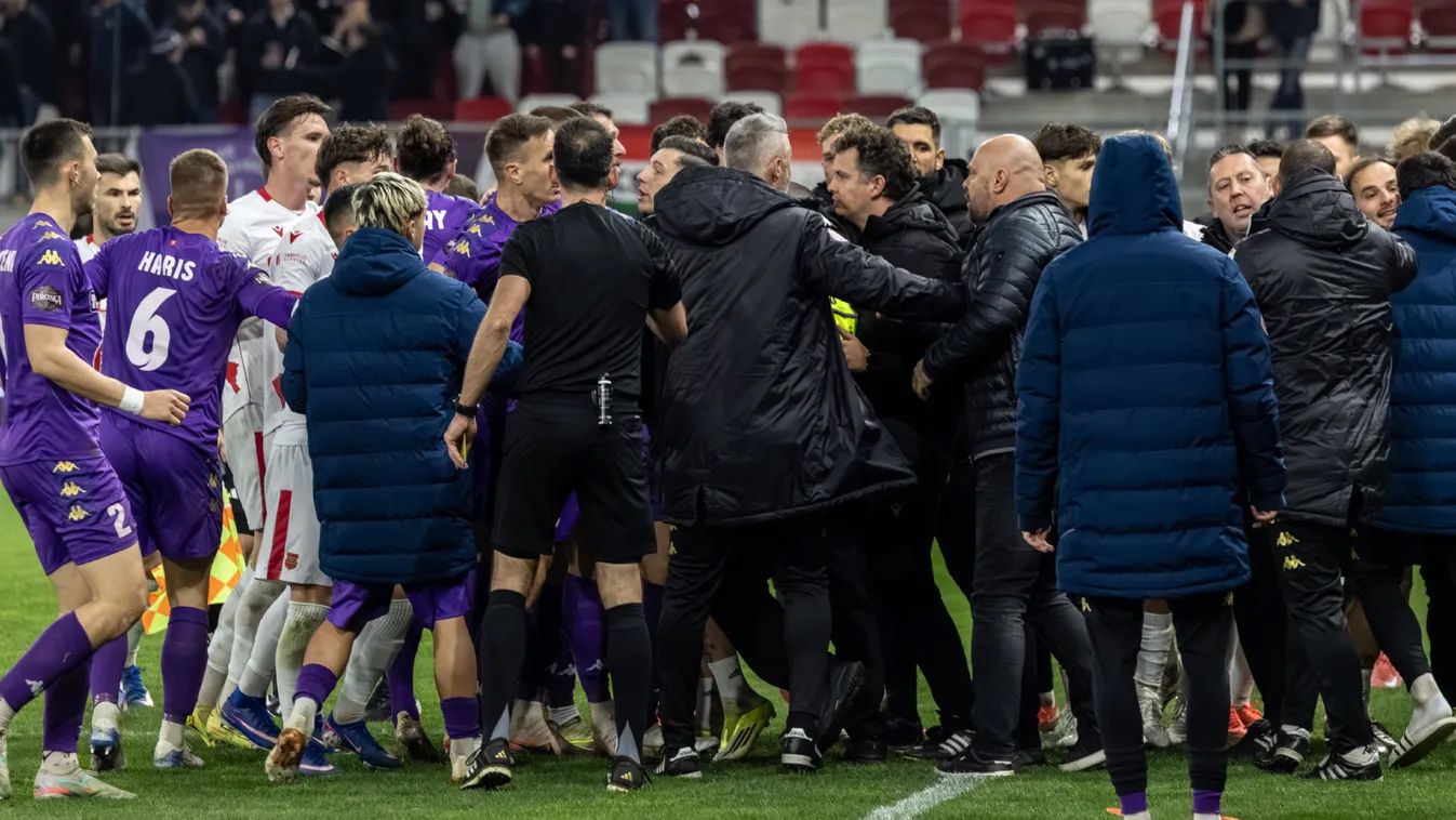 Tömegjelenet a Honvéd-Kecskemét meccsen