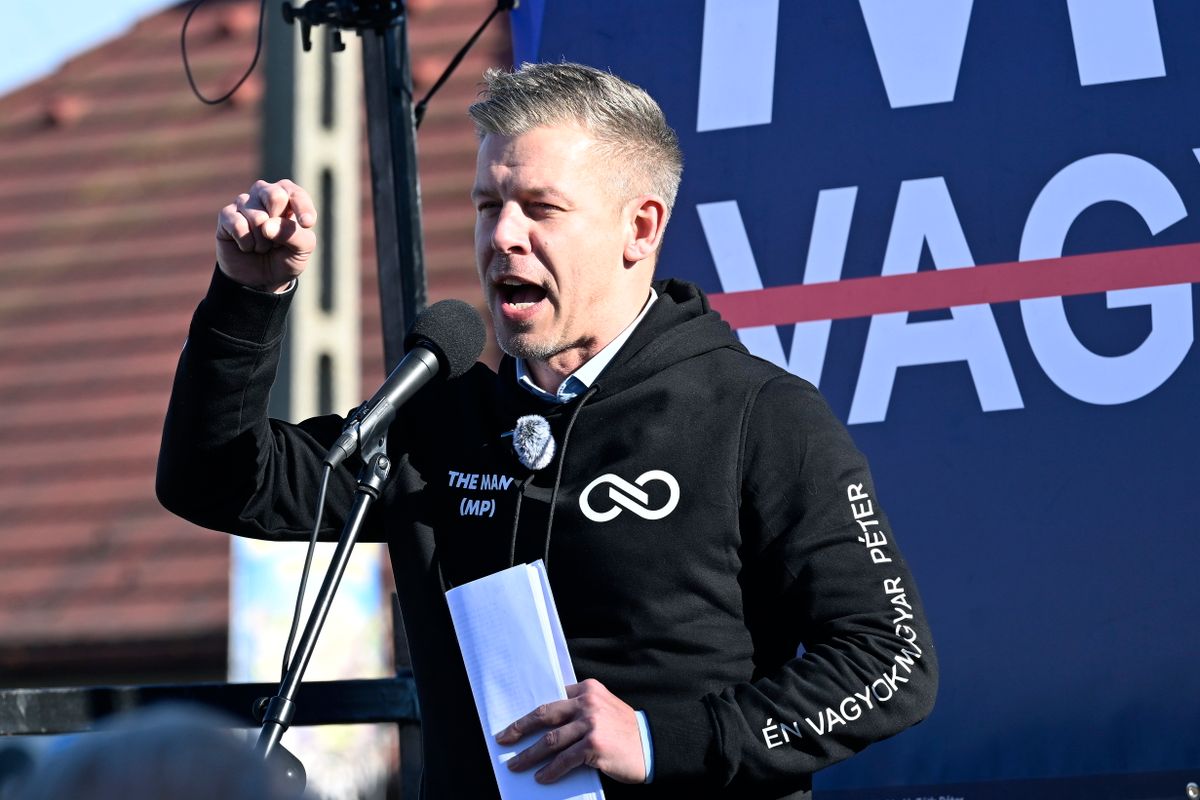 Szigethalom, 2026. február 28.
Magyar Péter, a Tisza Párt elnöke beszédet mond a párt országjárása keretében tartott kampányrendezvényen Szigethalmon 2026. február 28-án.
MTI/Máthé Zoltán