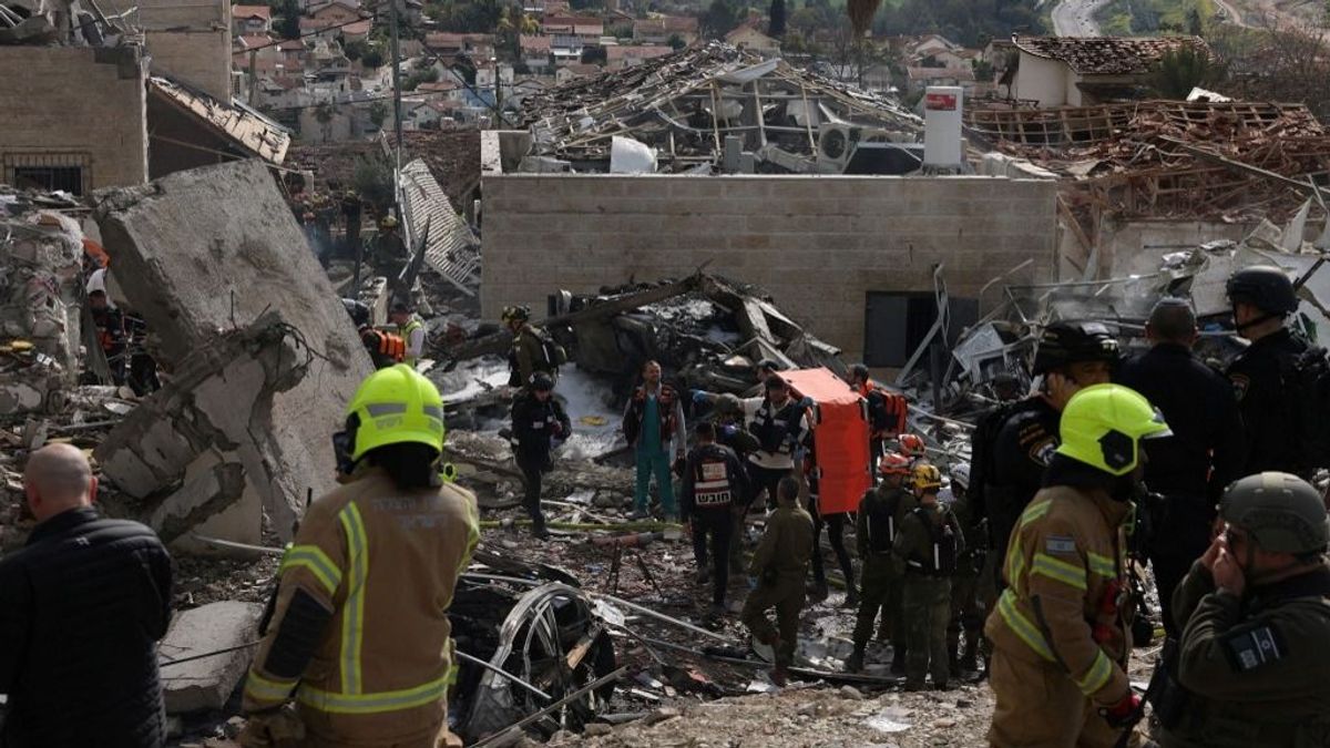 Rakéta csapódott az óvóhelybe Izraelben, sokan meghaltak+videó