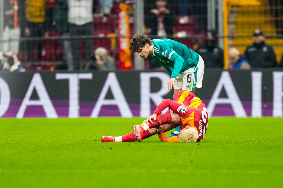 Arne Slot, a Liverpool vezetőedzője attól tartott, hogy a Galatasaray játékosai kiprovokálják Kerkez Milos kiállítását, ezért cserélte le a magyar védőt, akinek a játékával elégedett volt