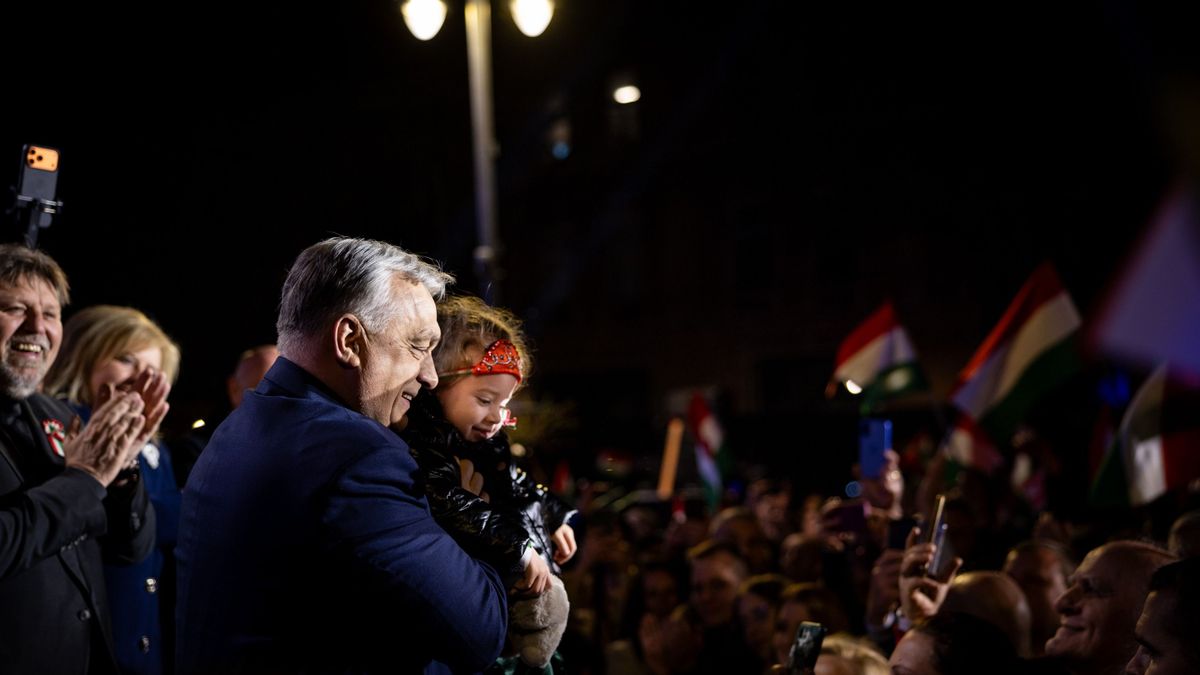 Mindenki hozzon még négy embert!