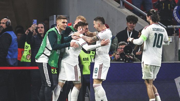 Társai is alaposan megünnepelték Schön Szabolcsot