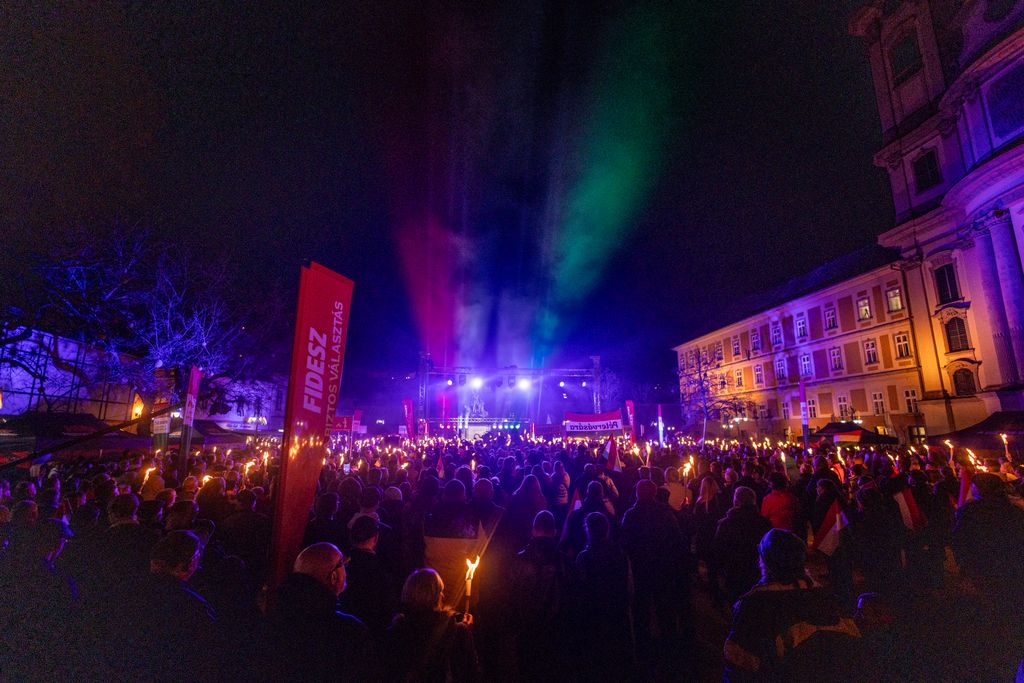 Eger Orbán Viktor országjárása