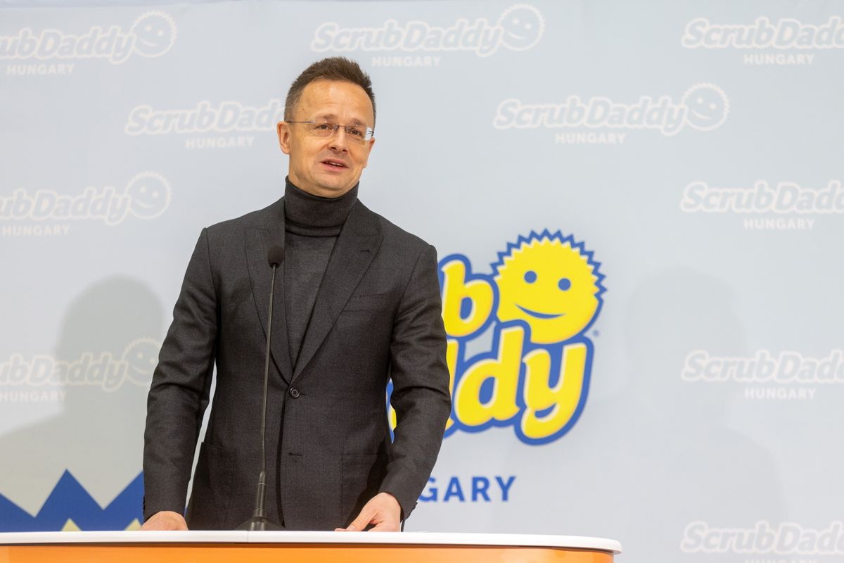 Jász-Nagykun-Szolnok vármegye az elmúlt években a duplájára tudta emelni az ipari termelését, mondta el Szijjártó Péter