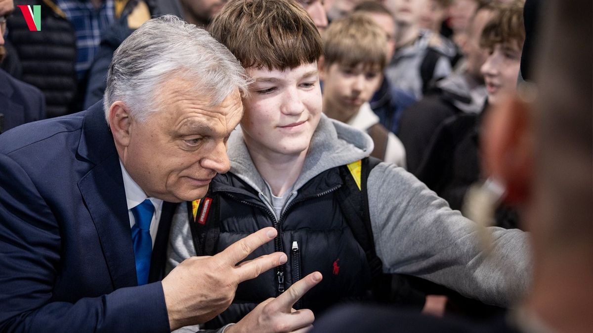 Kamaszokkal találkozott a kormányfő + videó