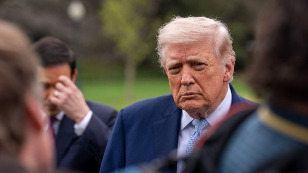 Trump hatalmas bejelentést tett Iránról: leállnak a támadások