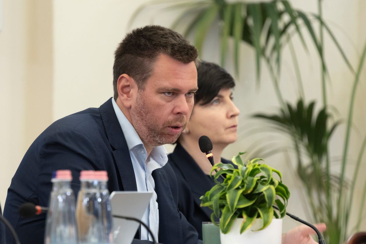 Budapest, 2026. január 28.
Vitézy Dávid, a Podmaniczky Mozgalom frakcióvezetője felszólal a Fővárosi Közgyűlés ülésén a Városháza dísztermében 2026. január 28-án.
MTI/Kocsis Zoltán