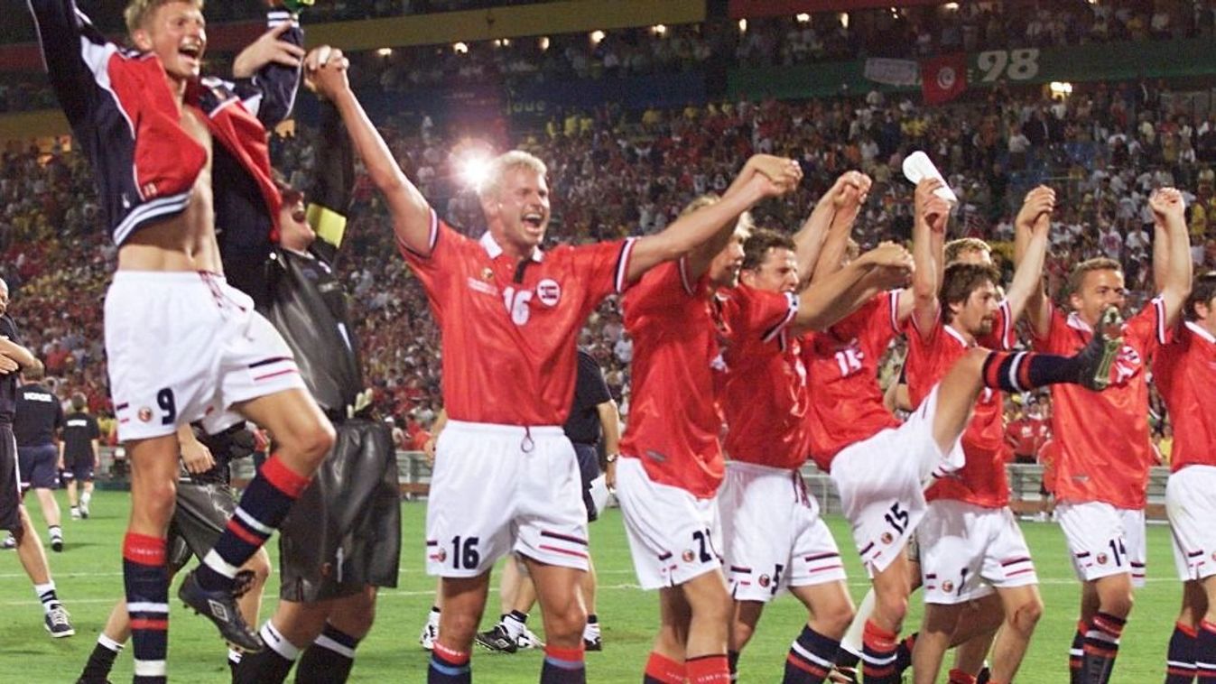 Norvég boldogság a brazilok legyőzése után 1998-ban