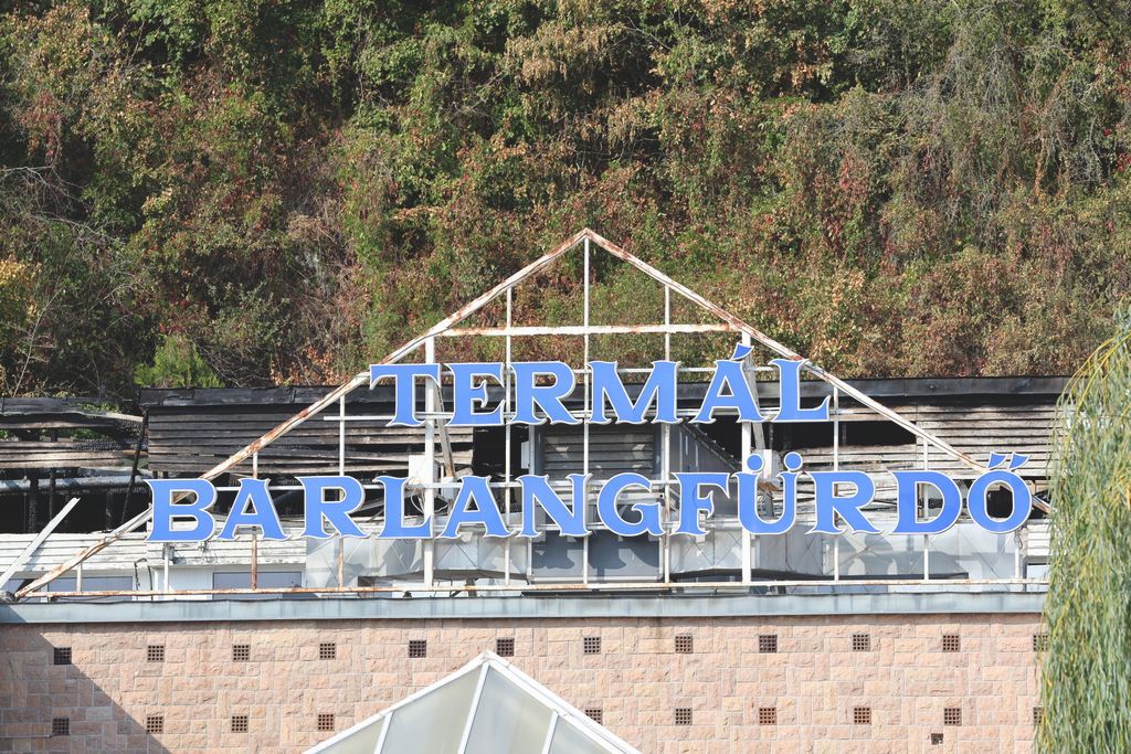 fürdő 