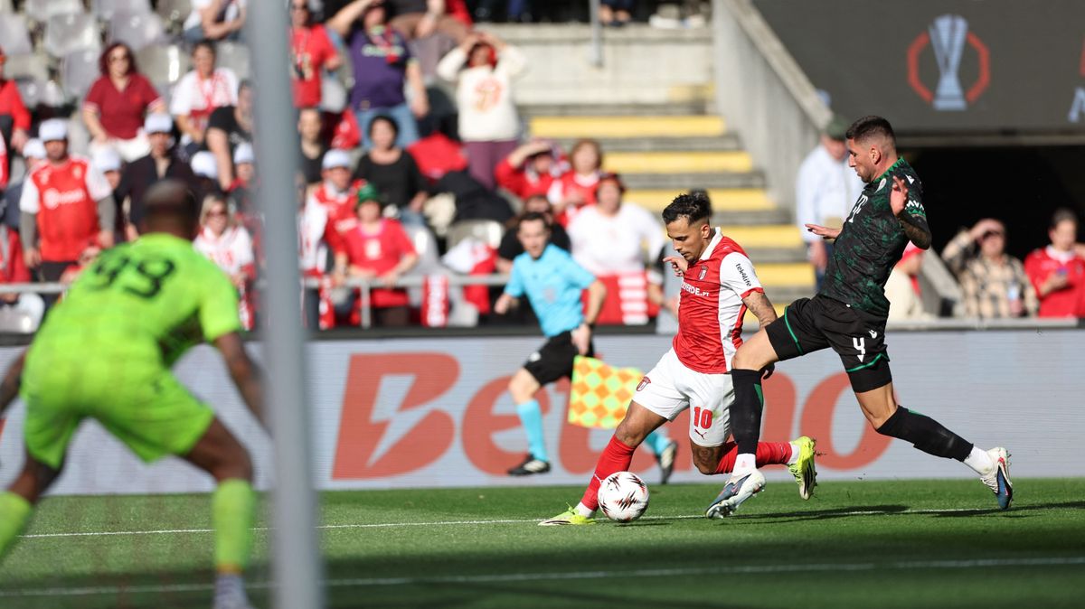 Kubatov Gábor azonnal üzent a Ferencváros kiesése után, Robbie Keane is megszólalt