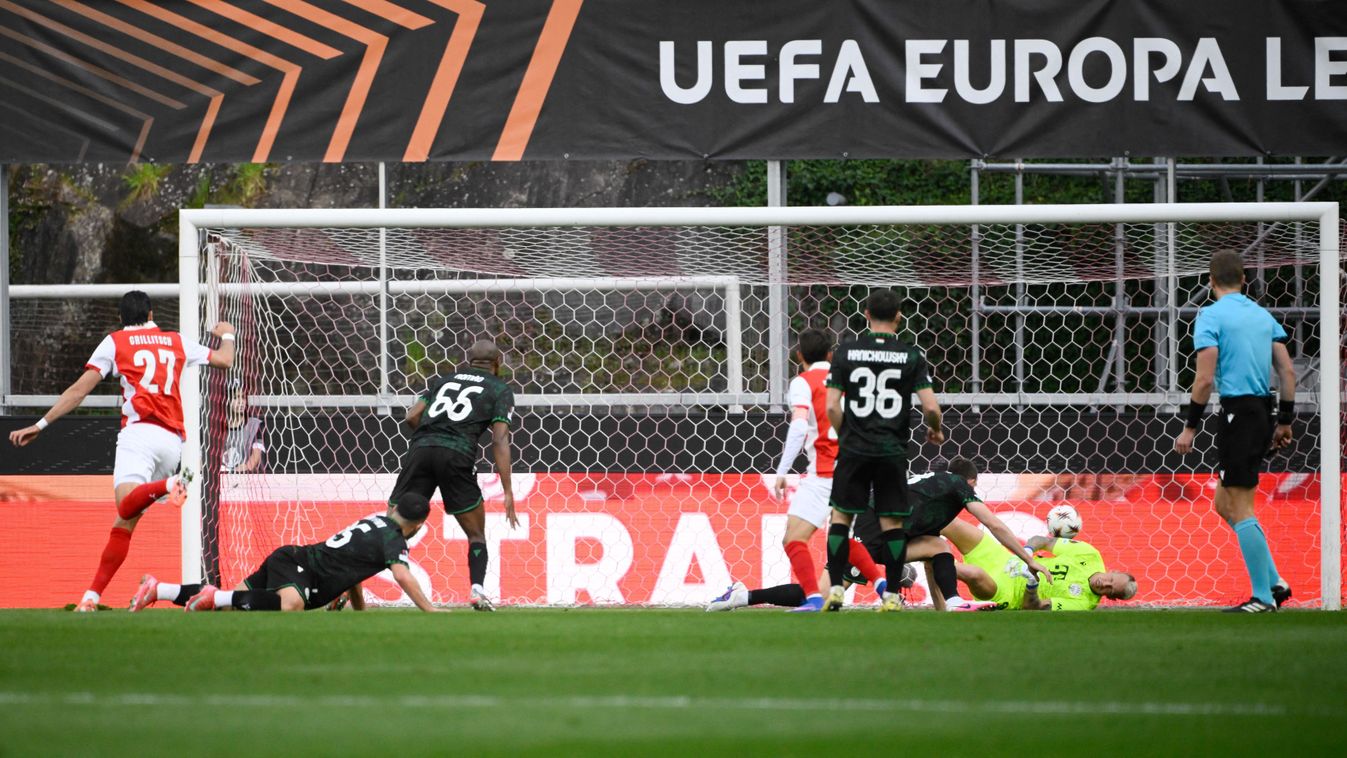 Ferencváros
Sporting Braga's Austrian midfielder #27 Florian Grillitsch scores his team's second goal during the UEFA Europa League last 16 second leg football match between SC Braga and Ferencvaros at Municipal stadium of Braga on March 18, 2026. (Photo 