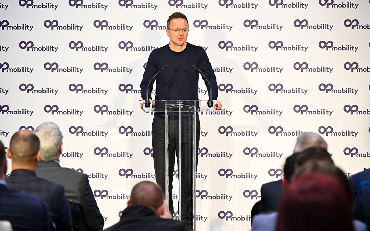 Győr, 2026. március 5.Szijjártó Péter külgazdasági és külügyminiszter beszédet mond a HBPO Professional Services Kft. kutatás-fejlesztéshez kapcsolódó globális szolgáltatóközpontjának átadásán Győrben 2026. március 5-én. A német-francia vállalat 1,5 milliárd forintnyi beruházásához a kormány 440 millió forint támogatást nyújtott, így segítve 58 új munkahely megteremtését.MTI/Krizsán Csaba