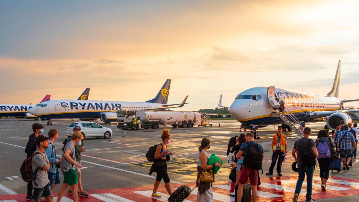 Rendesen ránk rúgja az ajtót a Budapest Airport nyári menetrendje, de egyes járatok eltűnnek – ez vár az utazókra nyáron