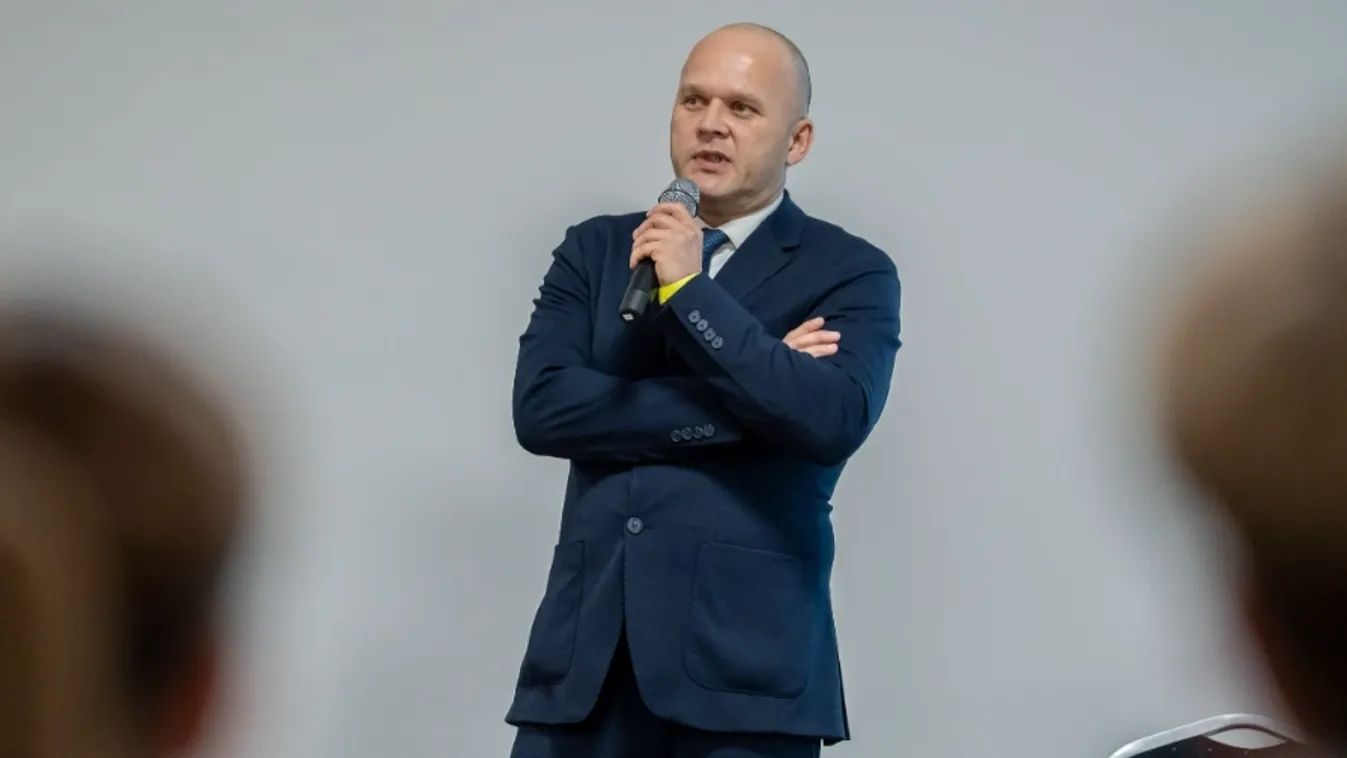 Gombola András, vívó, vívás, edző, vívóedző