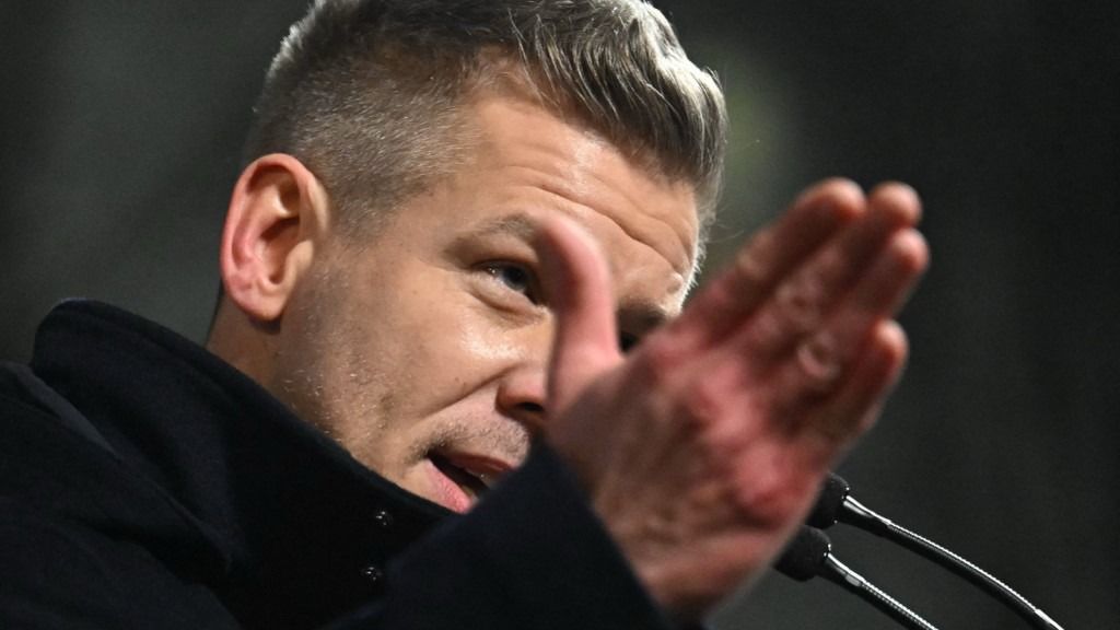 Magyar Péter a ukránokkal járatná le a kormányt a gödi Samsung-gyárral kapcsolatban