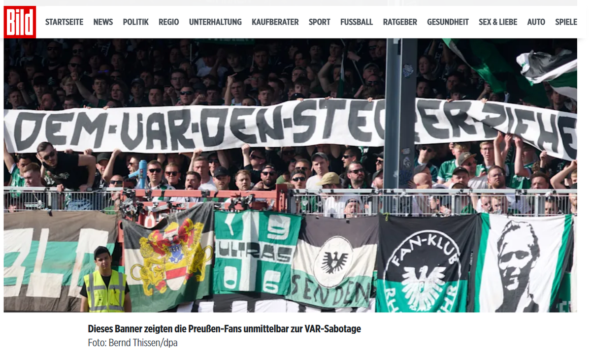 Ilyet még Dárdai Márton sem láthatott: a Münster ultrái tényleg kihúzák a VAR kábelét 