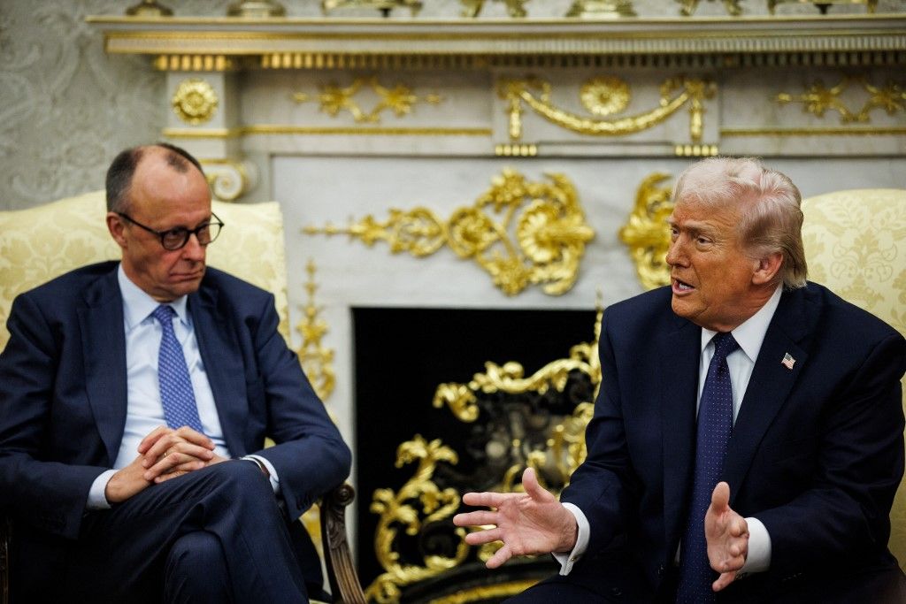 Donald Trump és Friedrich Merz Fotó: SAMUEL CORUM - POOL VIA CNP / Consolidated News Photos