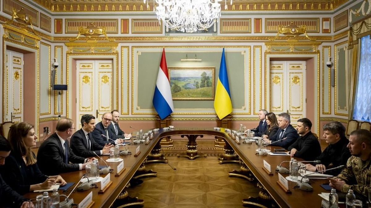 Könyörög a Nyugat Zelenszkijnek: állítsa le a támadásokat