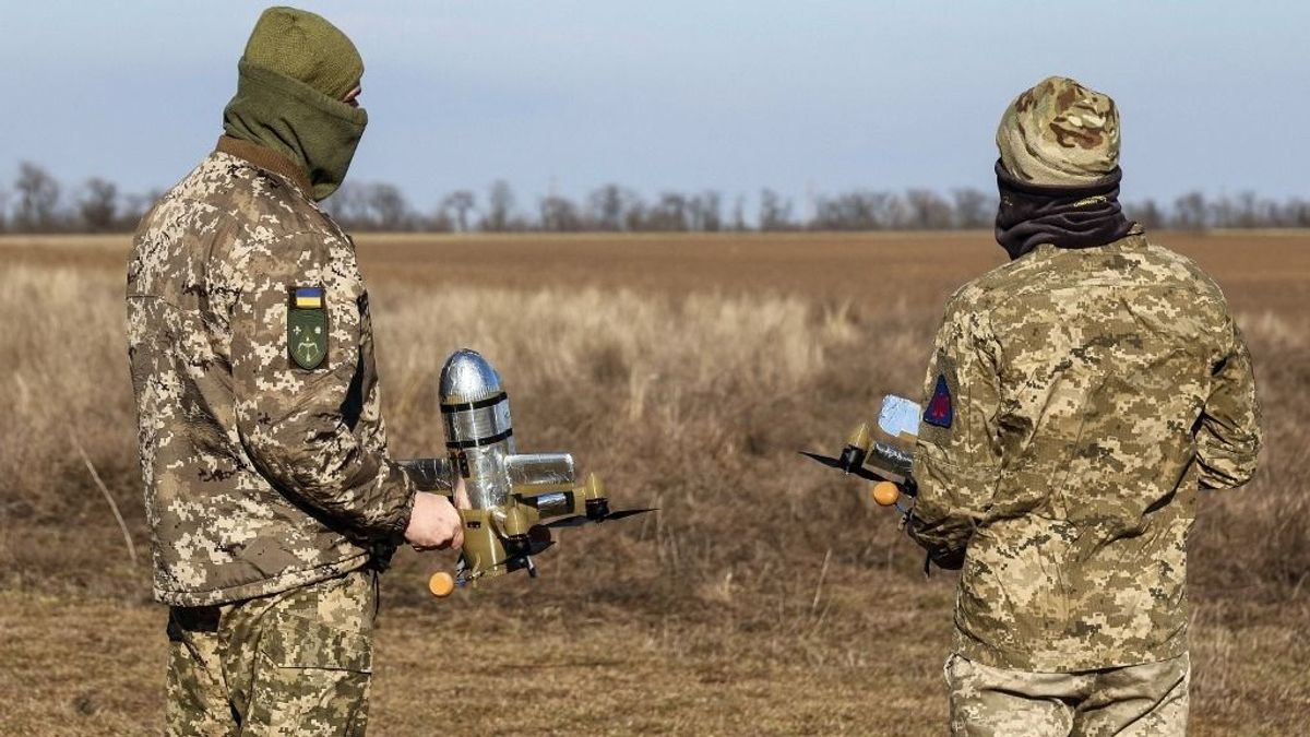 Ukrán drónok csaptak le, Zelenszkij átlépett egy határt